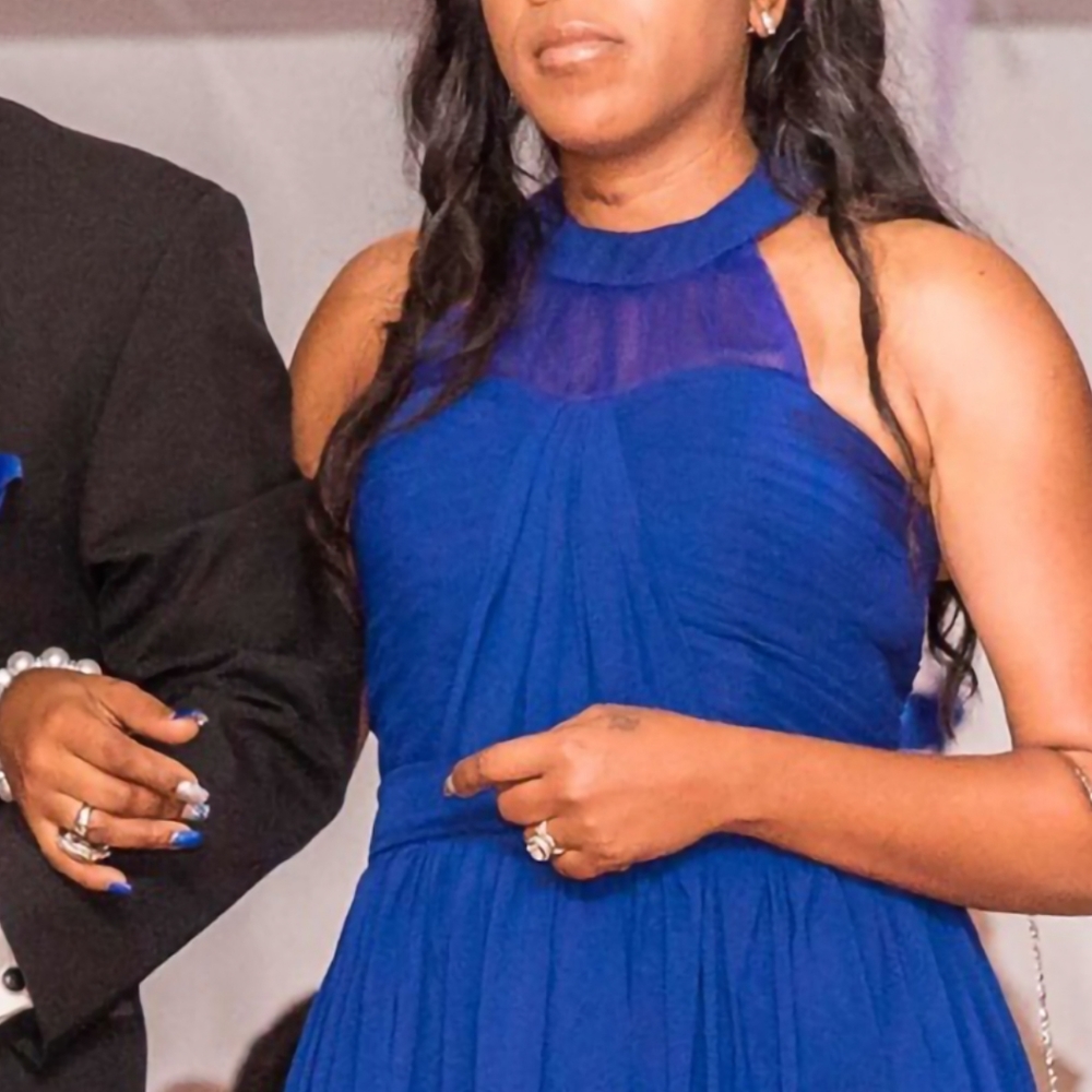 Dress - Picture 5 of 5